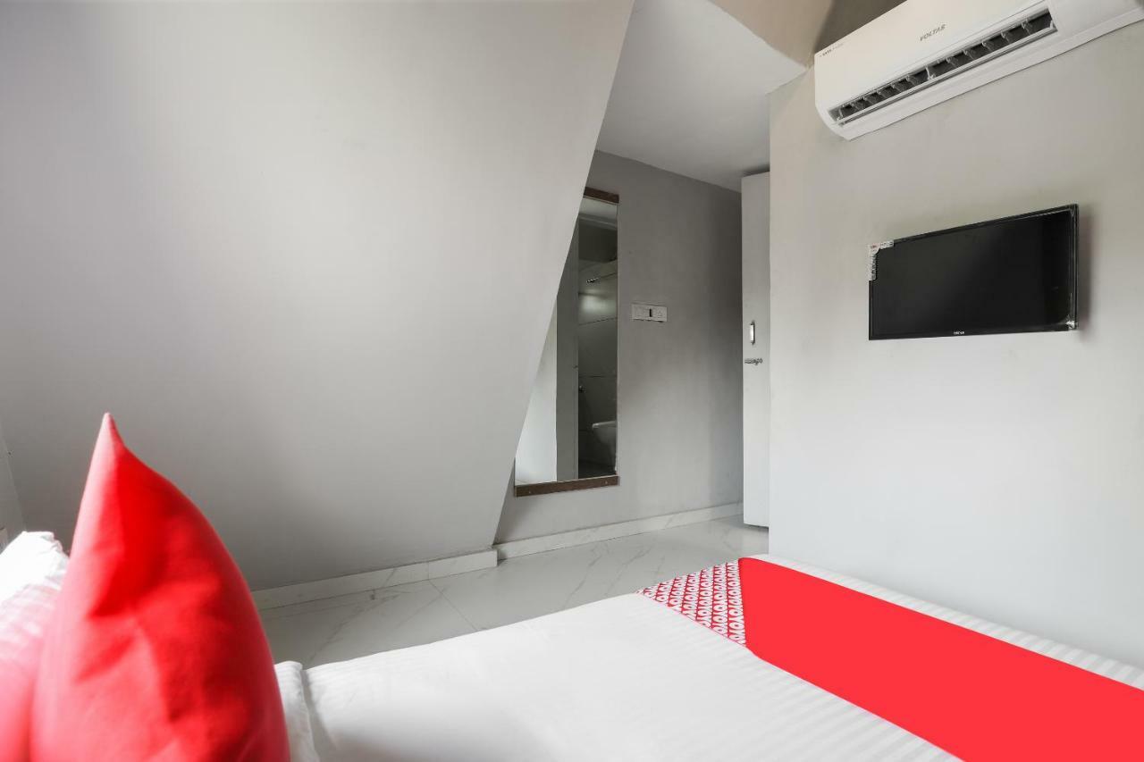 Oyo 48991 Serene Cottages And Resorts Vadodara Exterior photo