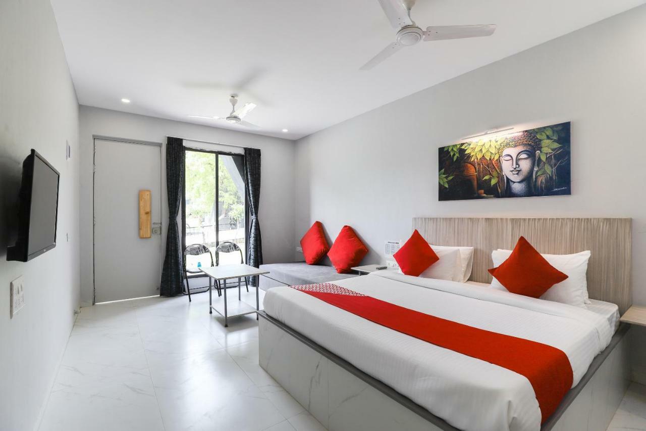 Oyo 48991 Serene Cottages And Resorts Vadodara Exterior photo